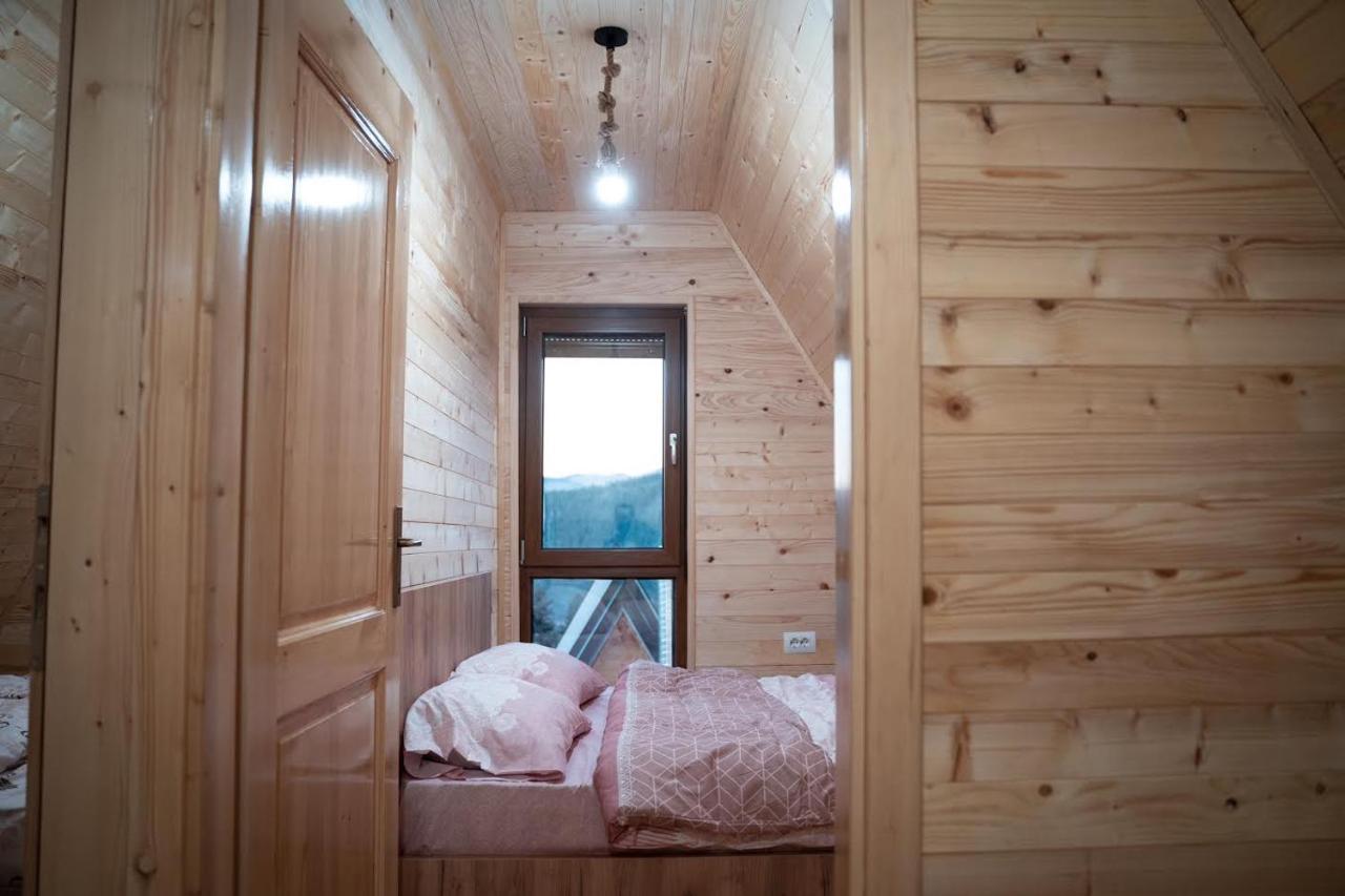 Villa Route Rugove Peja Exteriör bild
