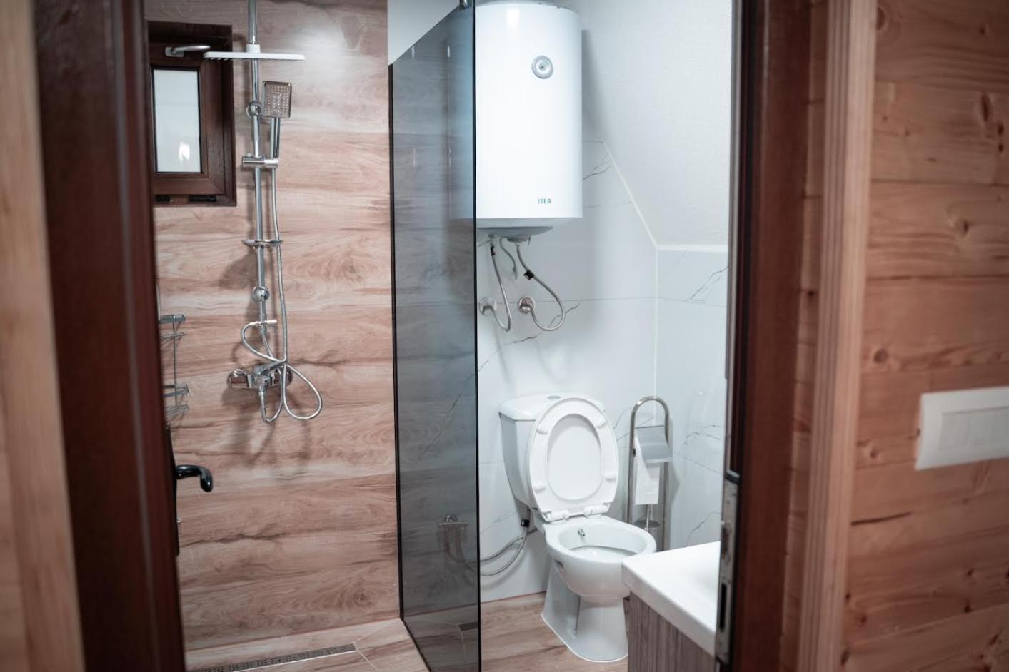 Villa Route Rugove Peja Exteriör bild