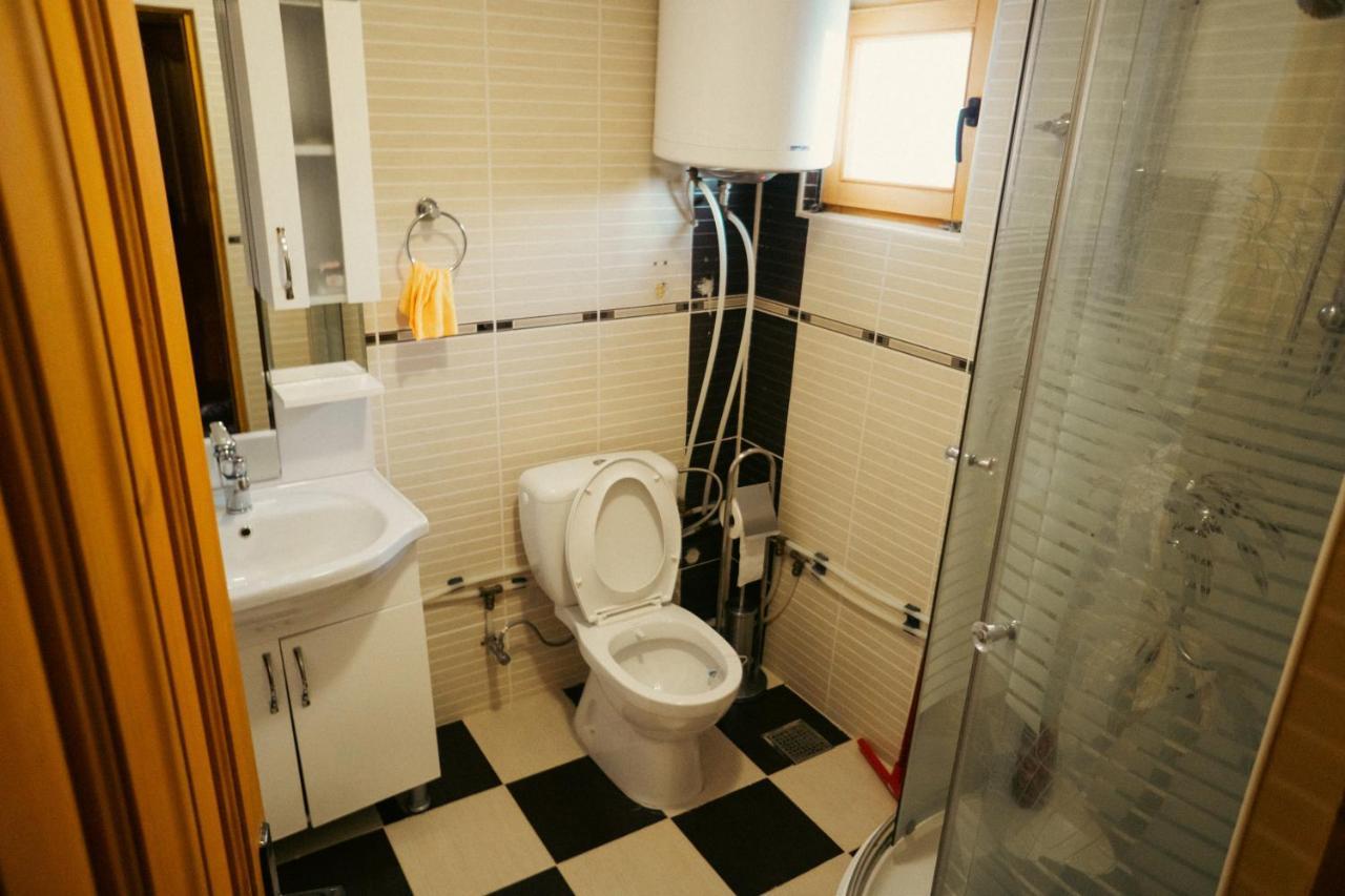 Villa Route Rugove Peja Exteriör bild