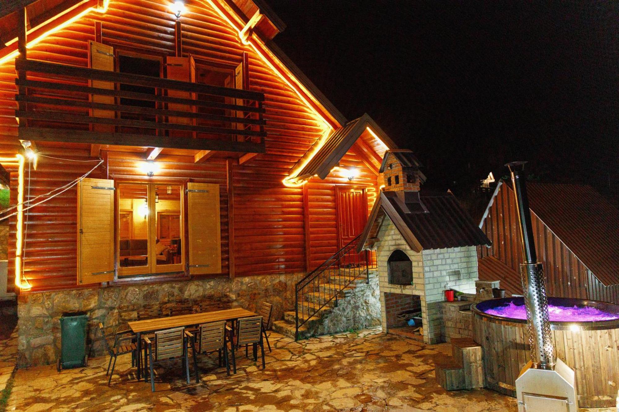 Villa Route Rugove Peja Exteriör bild