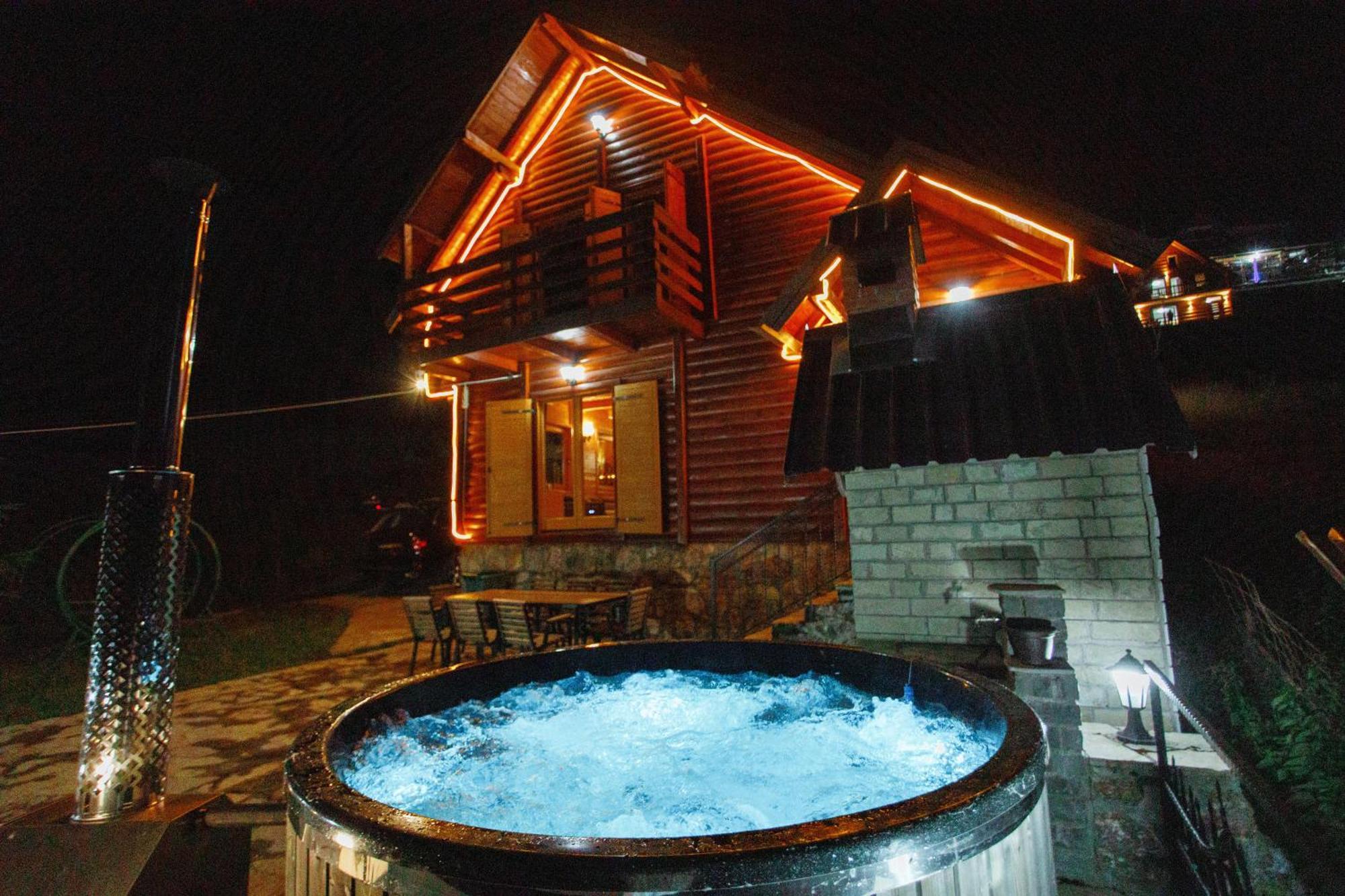 Villa Route Rugove Peja Exteriör bild