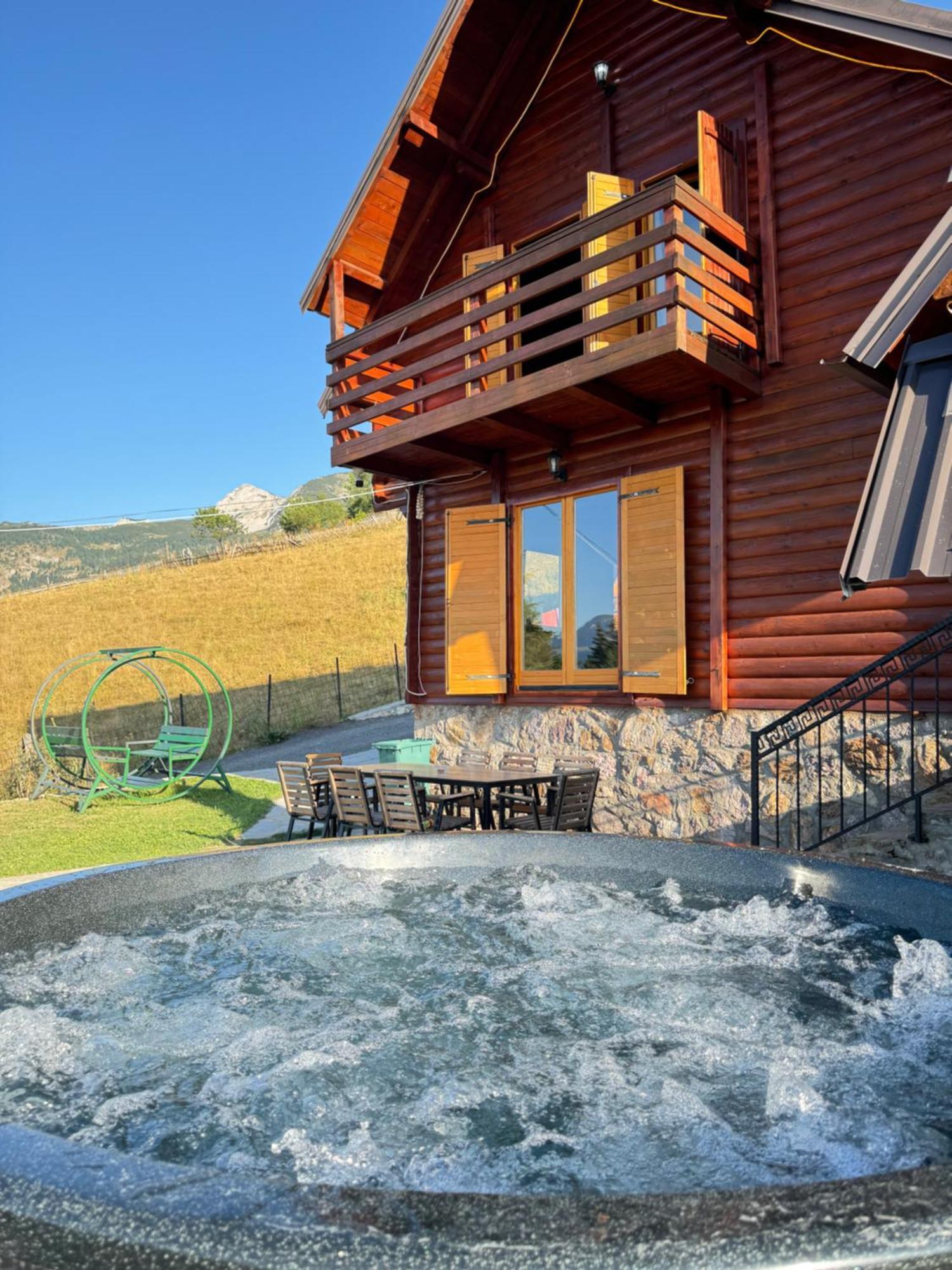 Villa Route Rugove Peja Exteriör bild